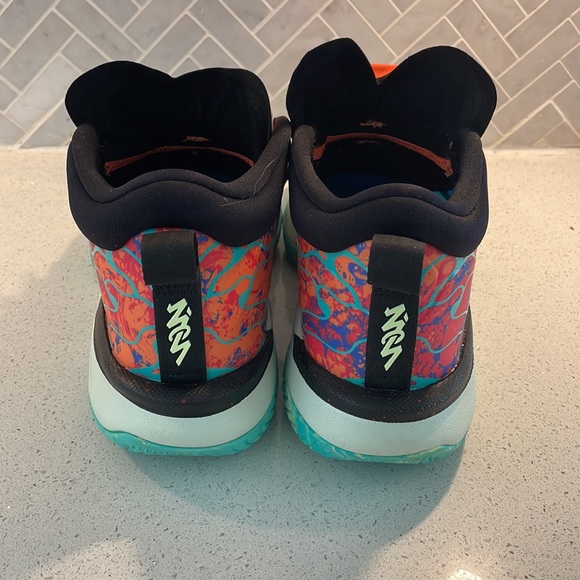 Zion Jordan 1s - size 13 - Picture 4 of 7